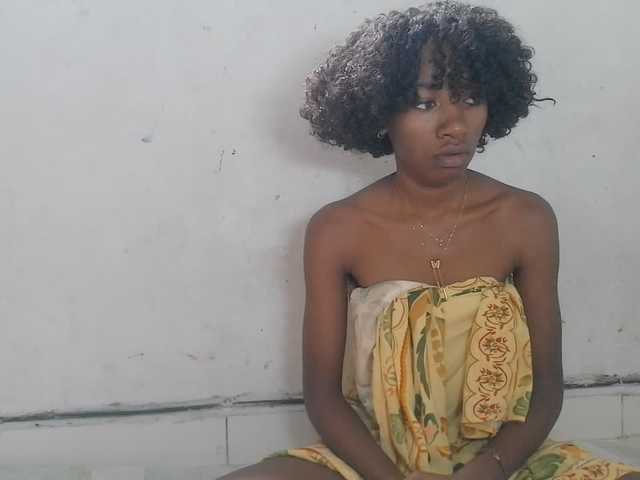 Claudiaah live cam on BongaCams