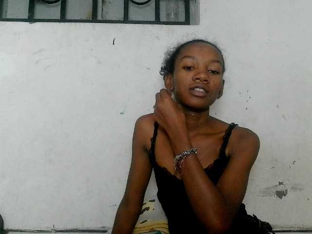 Claudiaah live cam on BongaCams