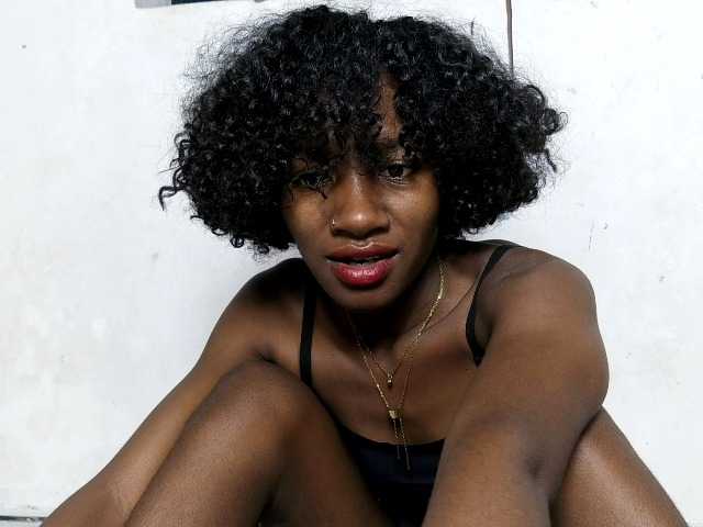 Claudiaah live cam on BongaCams
