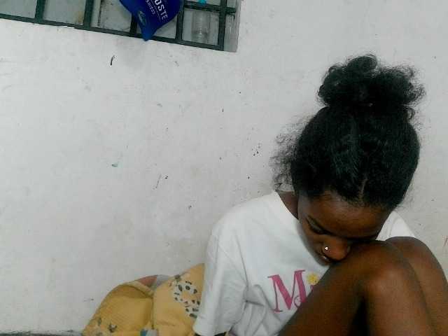 Claudiaah live cam on BongaCams