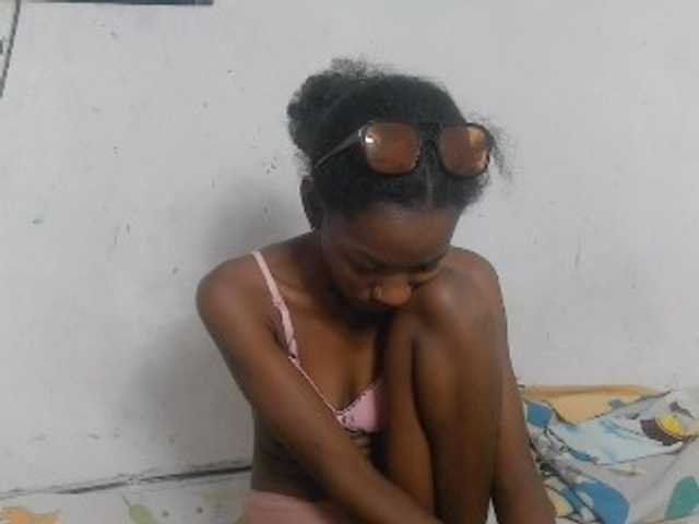 Claudiaah live cam on BongaCams