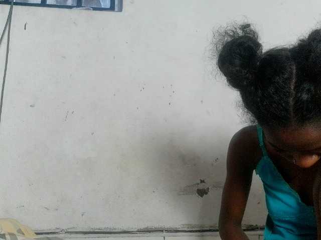 Claudiaah live cam on BongaCams