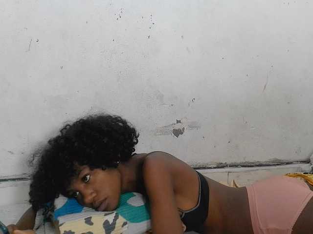 Claudiaah live cam on BongaCams