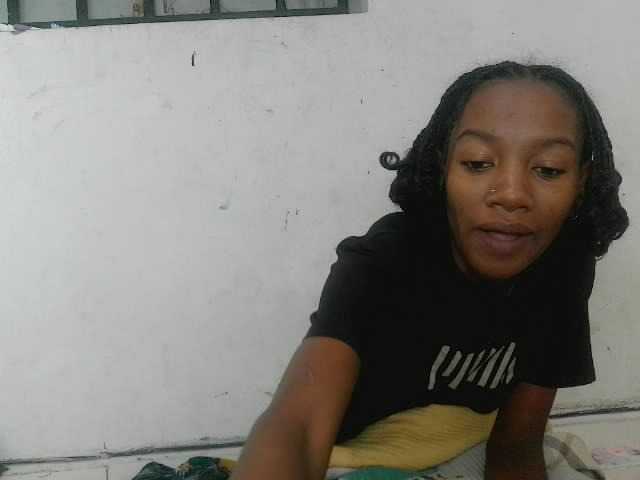 Claudiaah live cam