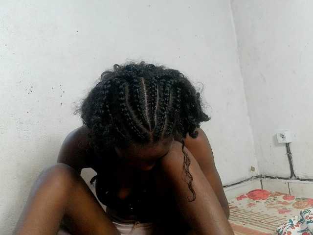 Claudiaah live cam on BongaCams