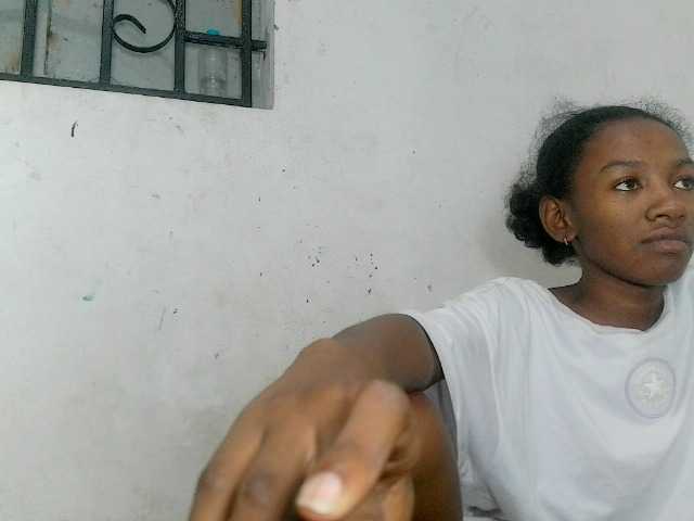 Claudiaah live cam on BongaCams