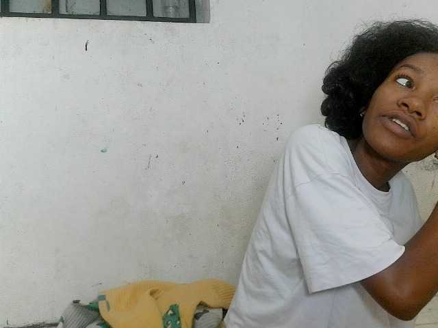 Claudiaah live cam on BongaCams