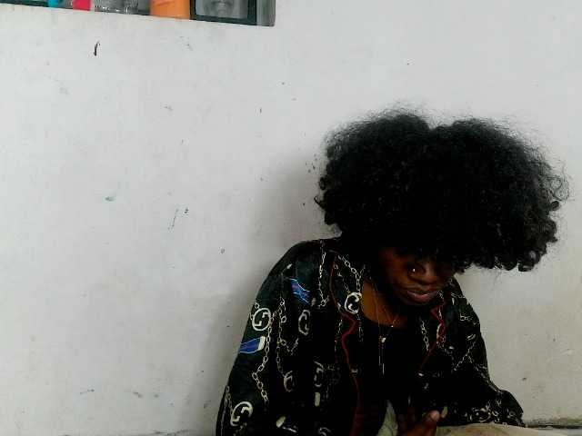 Claudiaah live cam on BongaCams