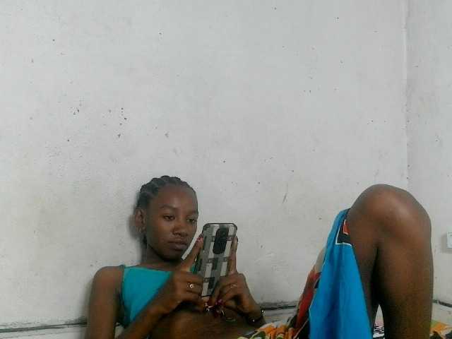 Claudiaah live cam on BongaCams