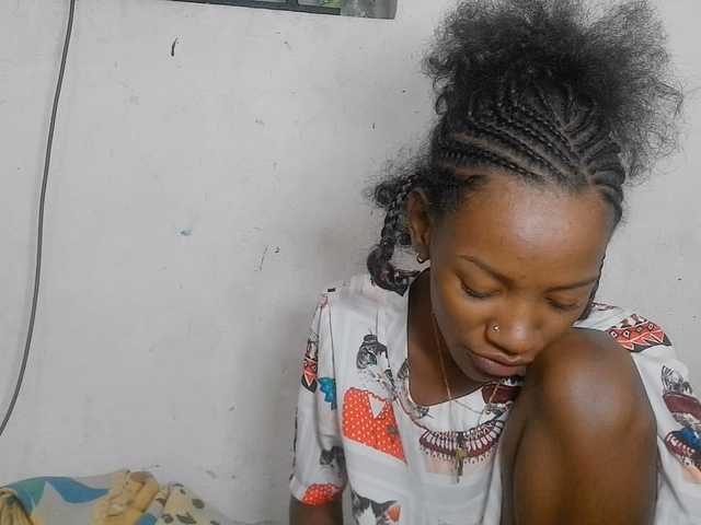 Claudiaah live cam on BongaCams