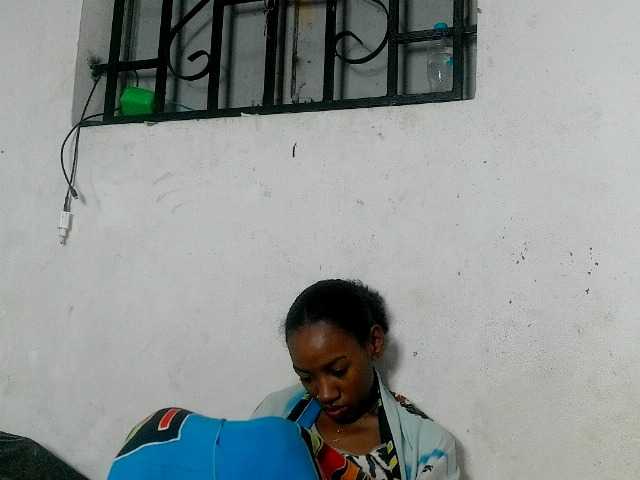 Claudiaah live cam on BongaCams
