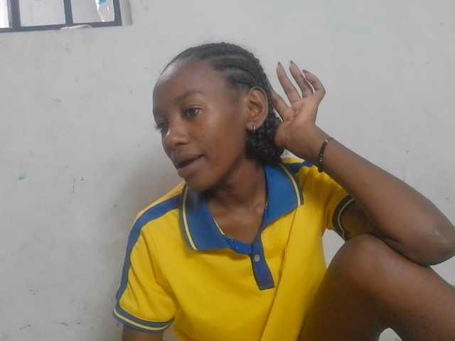 Claudiaah live cam on BongaCams