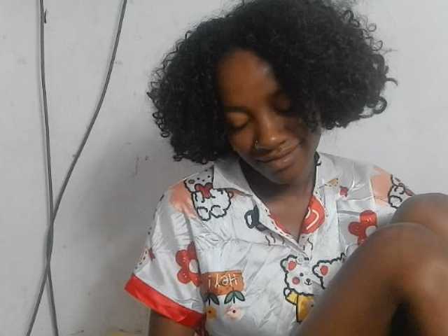 Claudiaah live cam on BongaCams