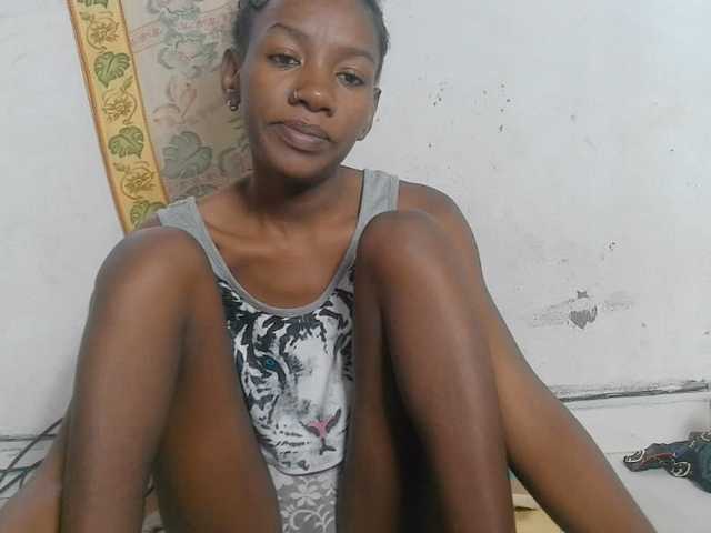 Claudiaah live cam on BongaCams