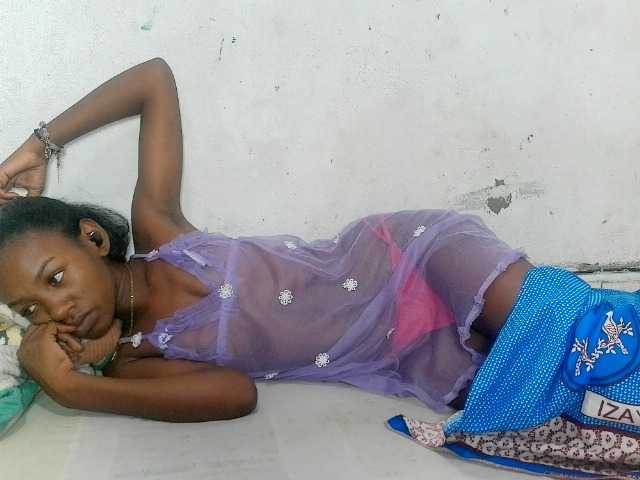 Claudiaah live cam on BongaCams