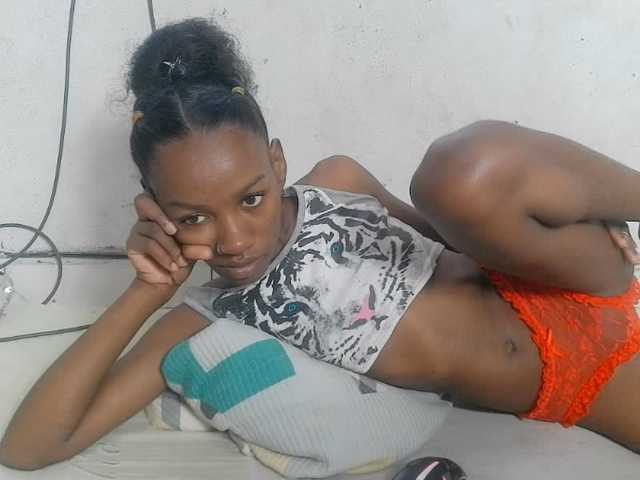 Claudiaah live cam on BongaCams