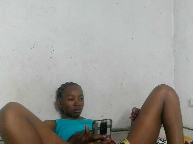 Claudiaah live cam on BongaCams