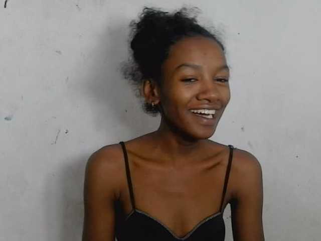 Claudiaah live cam on BongaCams