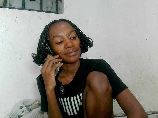 Claudiaah live cam on BongaCams