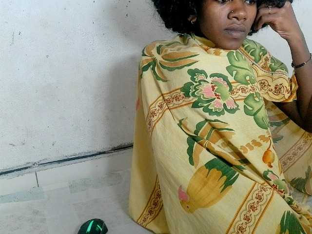 Claudiaah live cam on BongaCams