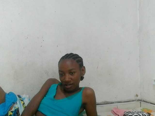 Claudiaah live cam on BongaCams
