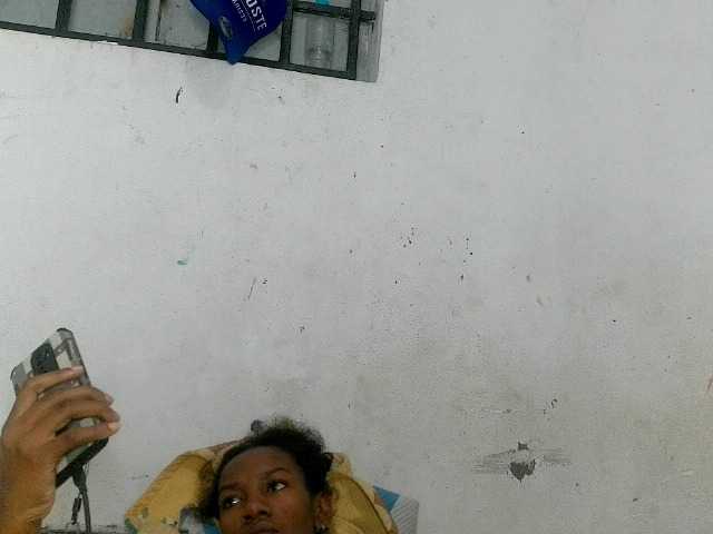 Claudiaah live cam on BongaCams