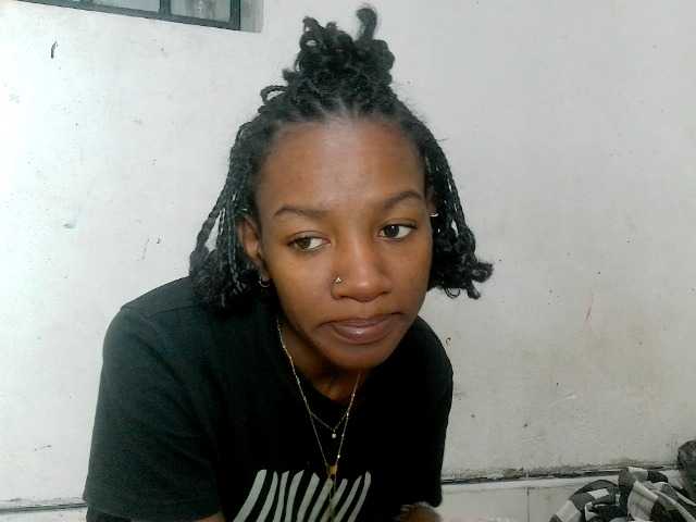 Claudiaah live cam on BongaCams