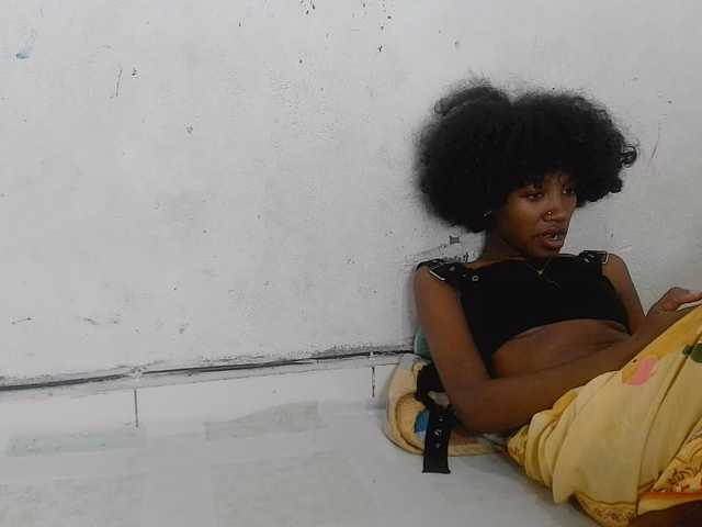 Claudiaah live cam on BongaCams