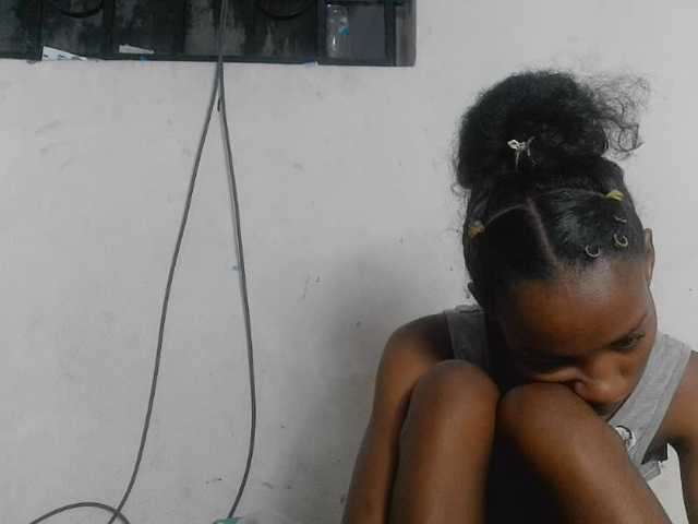 Claudiaah live cam on BongaCams