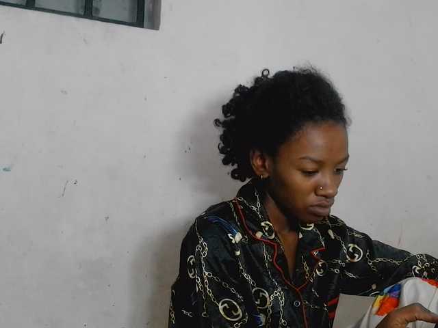 Claudiaah live cam on BongaCams