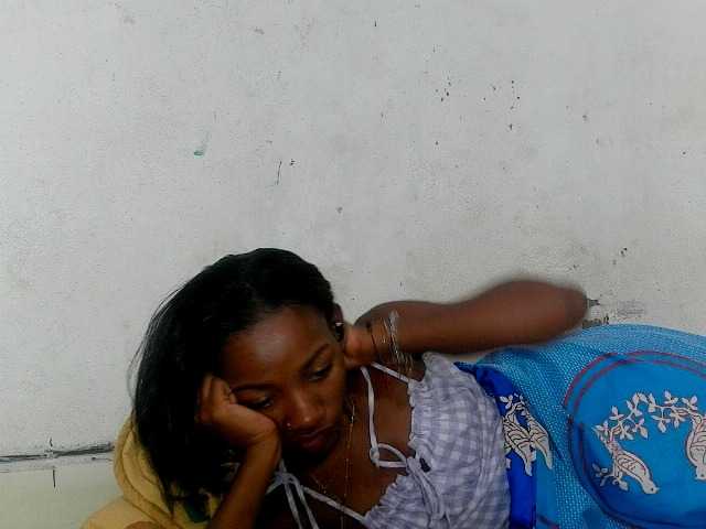 Claudiaah live cam on BongaCams