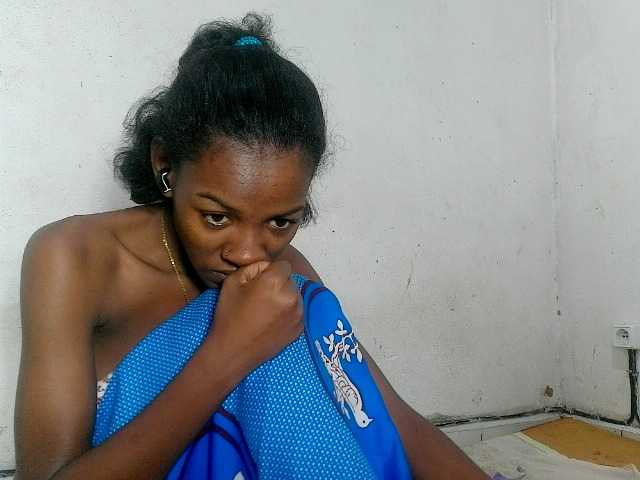 Claudiaah live cam on BongaCams