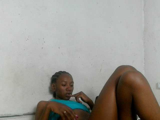 Claudiaah live cam on BongaCams