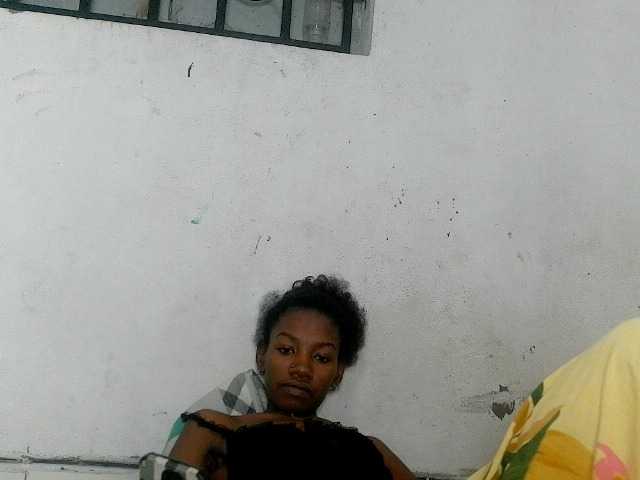 Claudiaah live cam on BongaCams