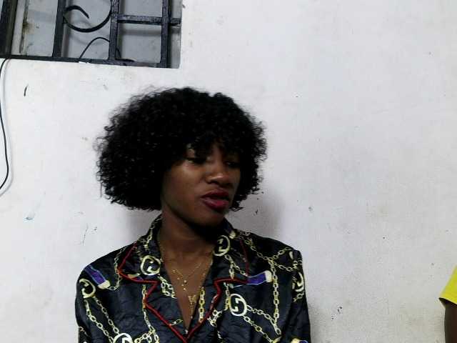 Claudiaah live cam on BongaCams