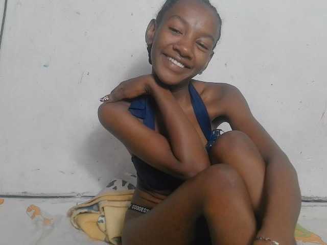 Claudiaah live cam on BongaCams