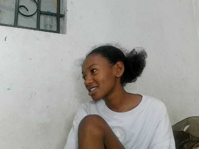 Claudiaah live cam on BongaCams