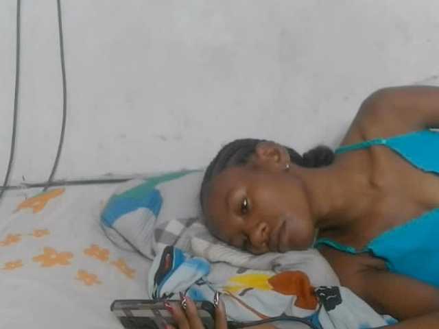 Claudiaah live cam on BongaCams