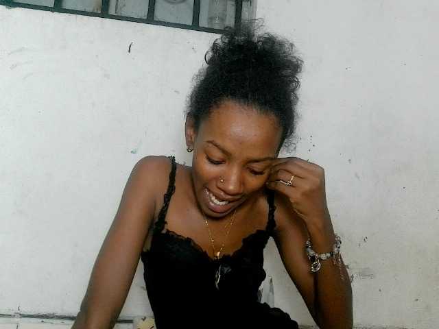 Claudiaah live cam on BongaCams