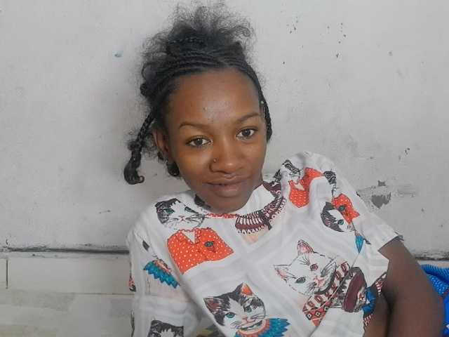 Claudiaah live cam on BongaCams