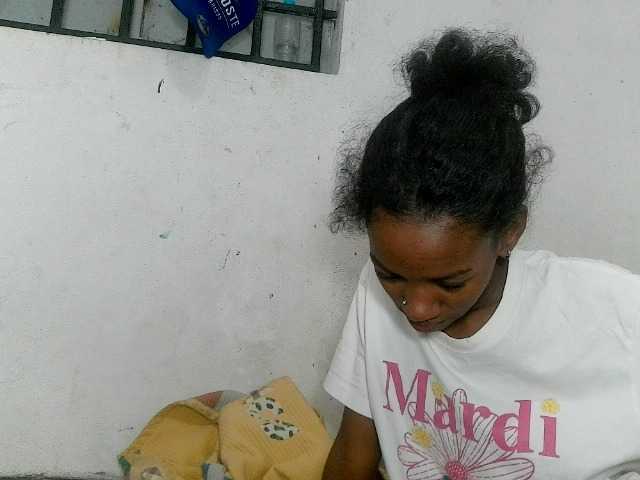 Claudiaah live cam on BongaCams