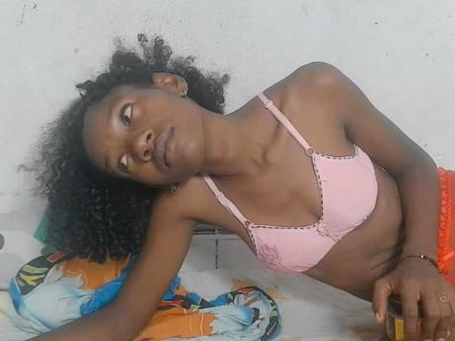 Claudiaah live cam on BongaCams