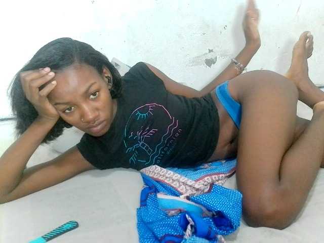 Claudiaah live cam on BongaCams