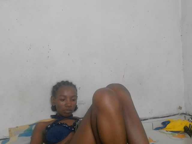 Claudiaah live cam on BongaCams