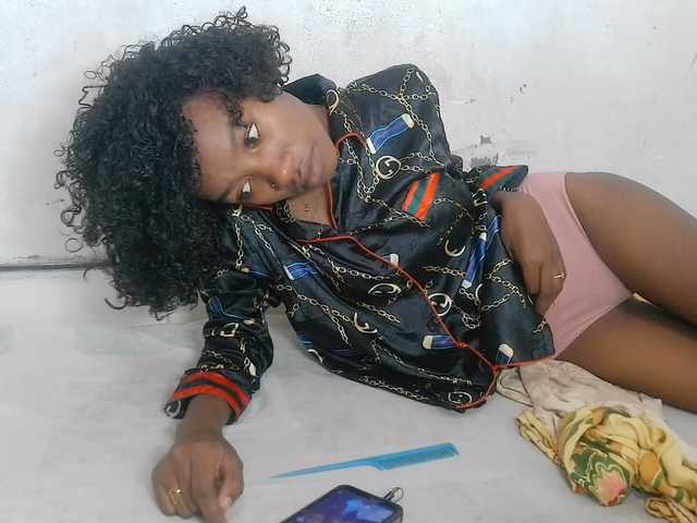 Claudiaah live cam on BongaCams