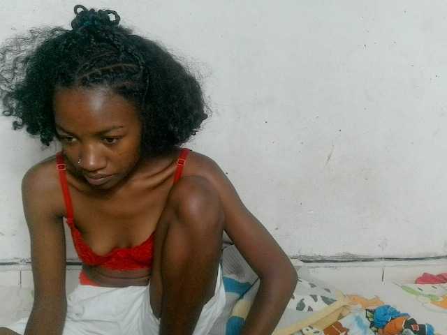 Claudiaah live cam on BongaCams