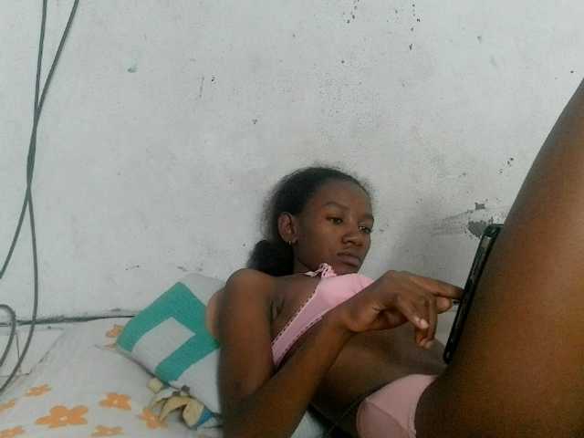 Claudiaah live cam on BongaCams