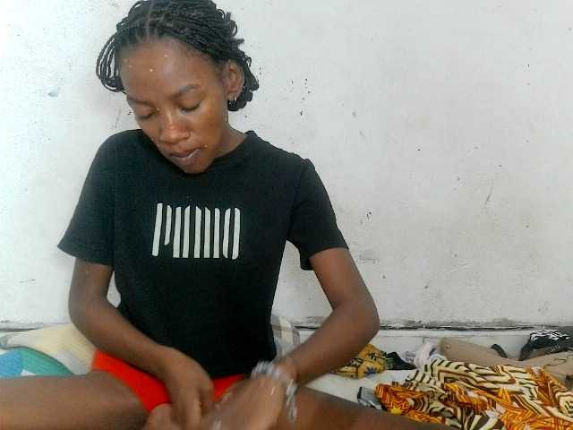 Claudiaah live cam on BongaCams