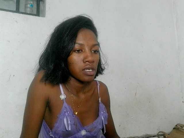 Claudiaah live cam on BongaCams