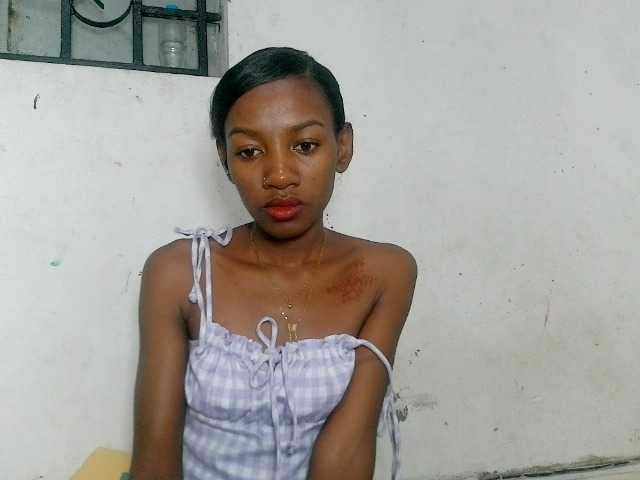 Claudiaah live cam on BongaCams